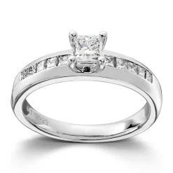 Ring Hvitt gull